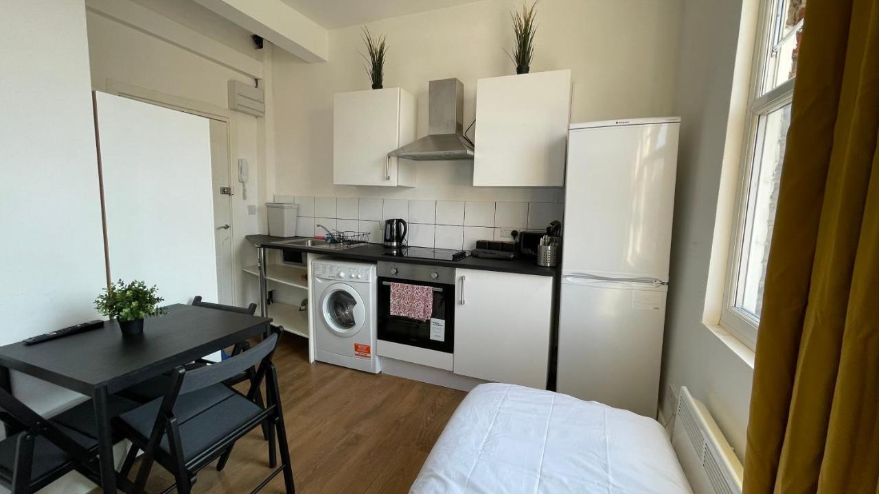 Lovely Studio Flat In The Heart Of Holloway. London Kültér fotó